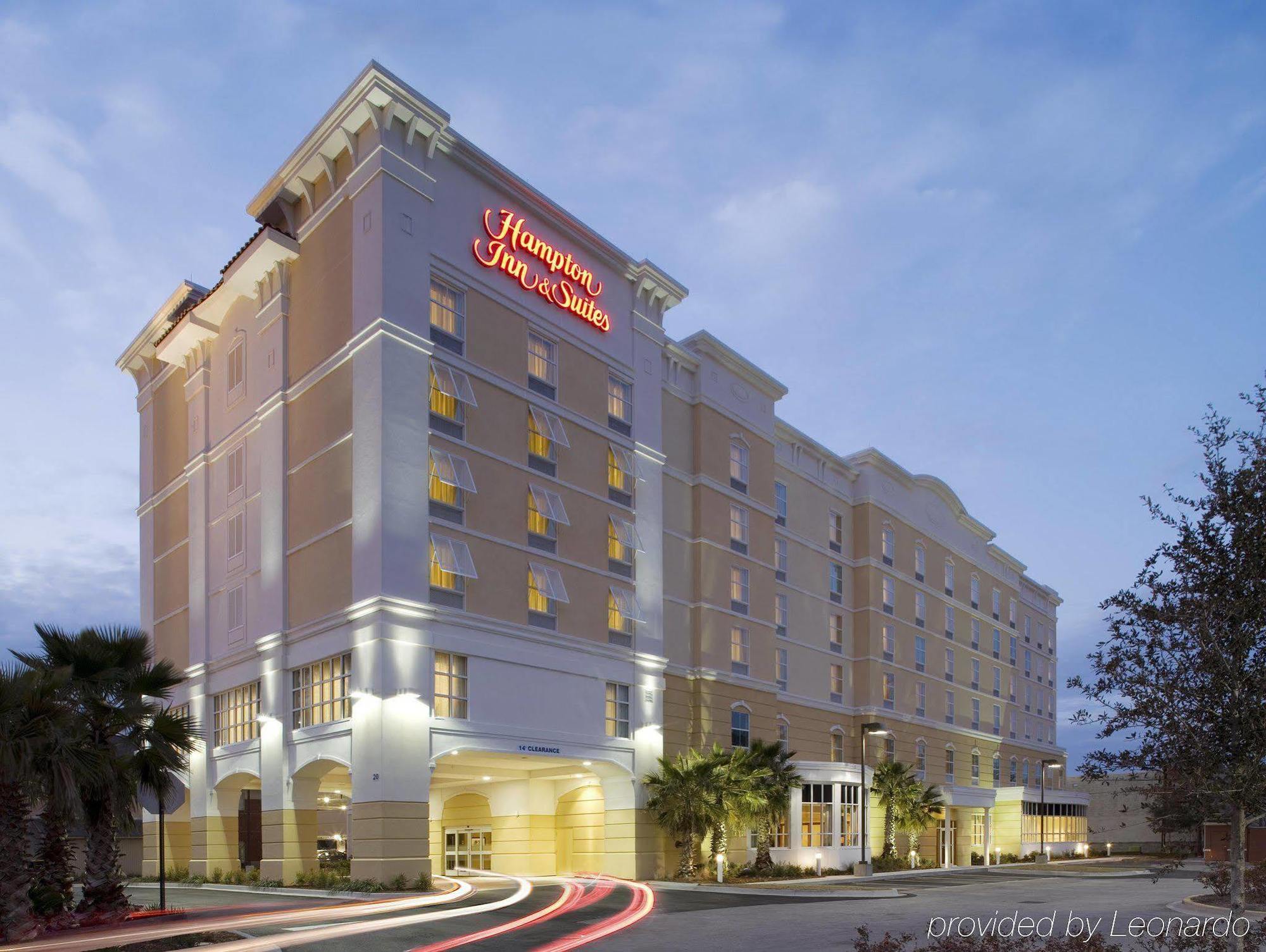 Hampton Inn & Suites Savannah/Midtown Exterior photo