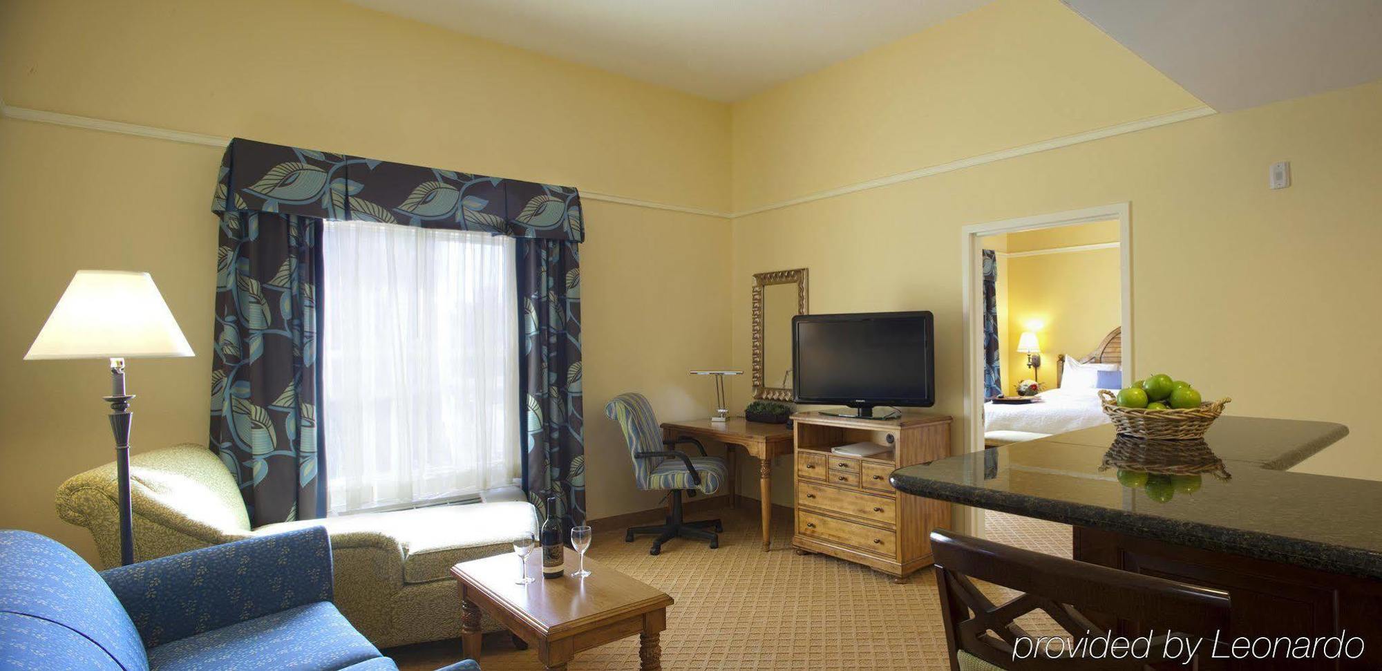 Hampton Inn & Suites Savannah/Midtown Room photo